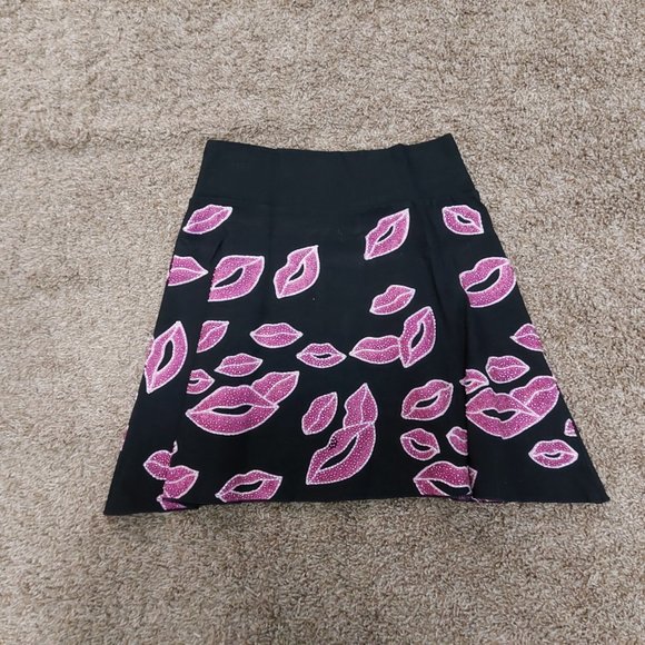 Designs by Naomi Kisses Skirt - Picture 4 of 7